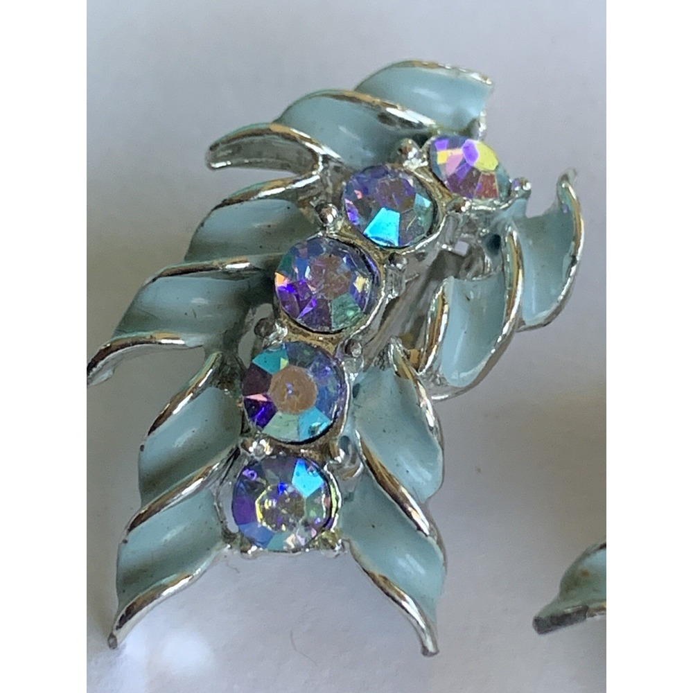 Vintage Lisner Blue Rhinestone Clip On Earrings